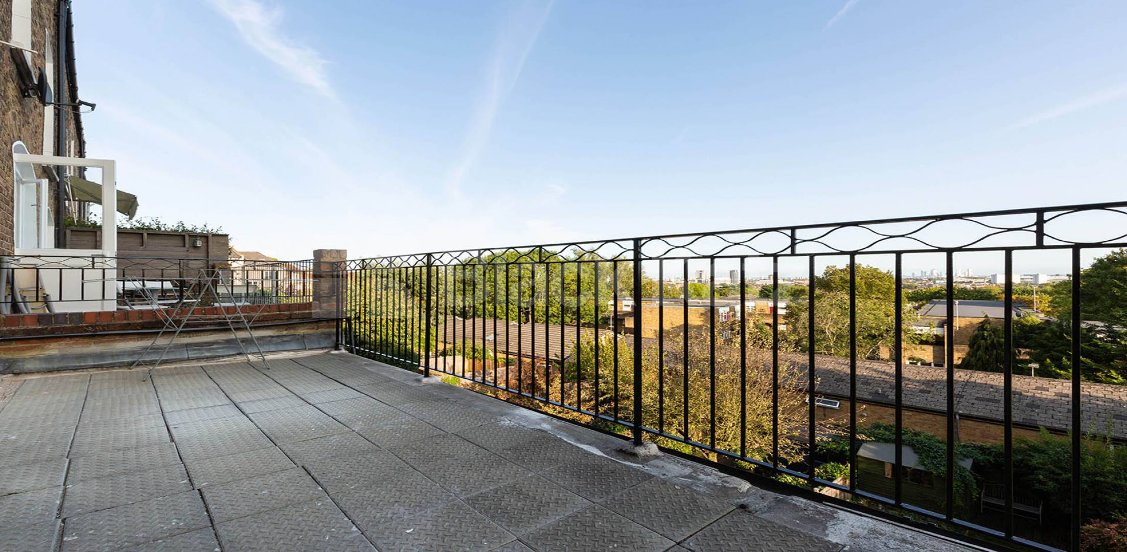 			NEW INSTRUCTION!, 1 Bedroom, 1 bath, 1 reception Flat			 Cheverton Road, Whitehall Park